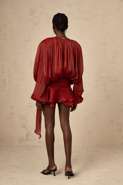 Amora™ Blusa in Raso Drappeggiata Crimson Elegance