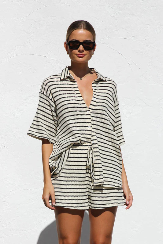 Amora™ Completo Nero a Righe