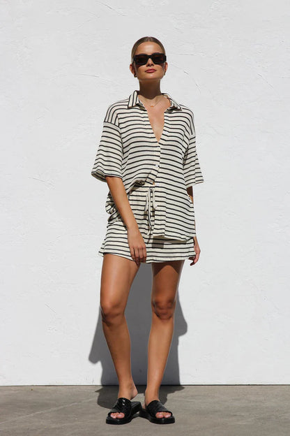Amora™ Completo Nero a Righe