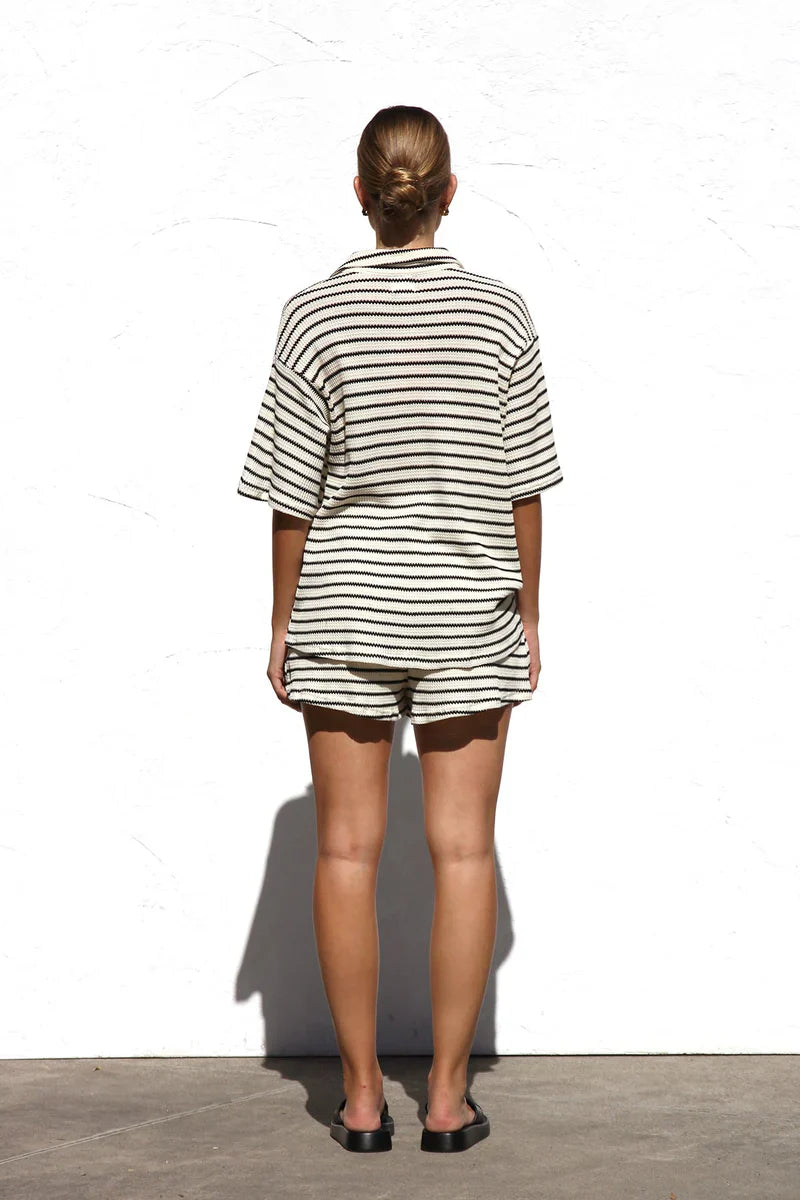 Amora™ Completo Nero a Righe