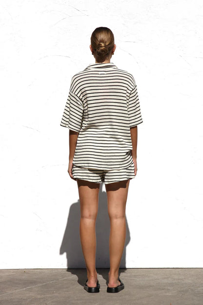 Amora™ Completo Nero a Righe
